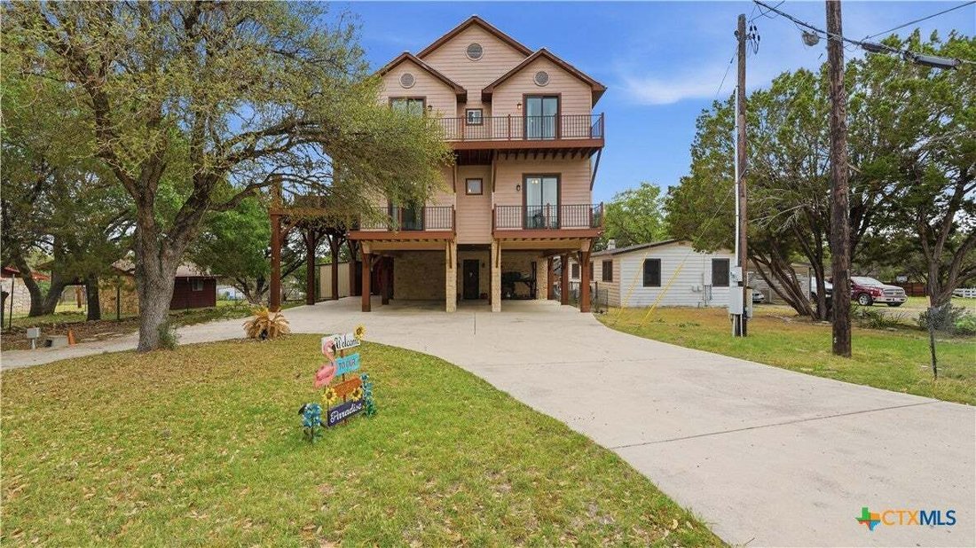 House in Canyon Lake, Texas, United States 1 - 18591353