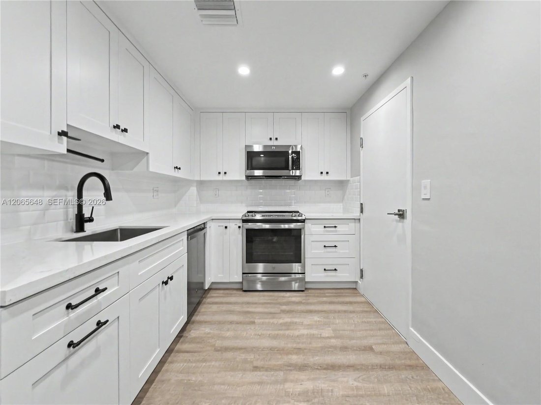 Condo in Miami, Florida, United States 2 - 18592888