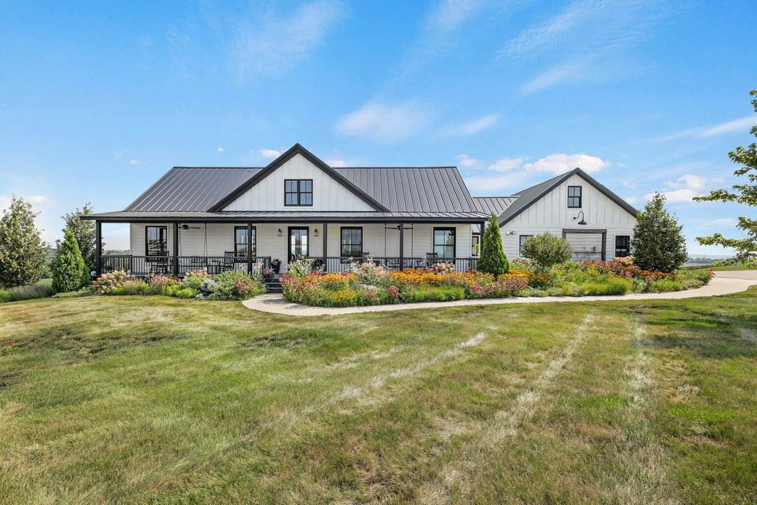House in Montrose, Wisconsin, United States 1 - 18590873