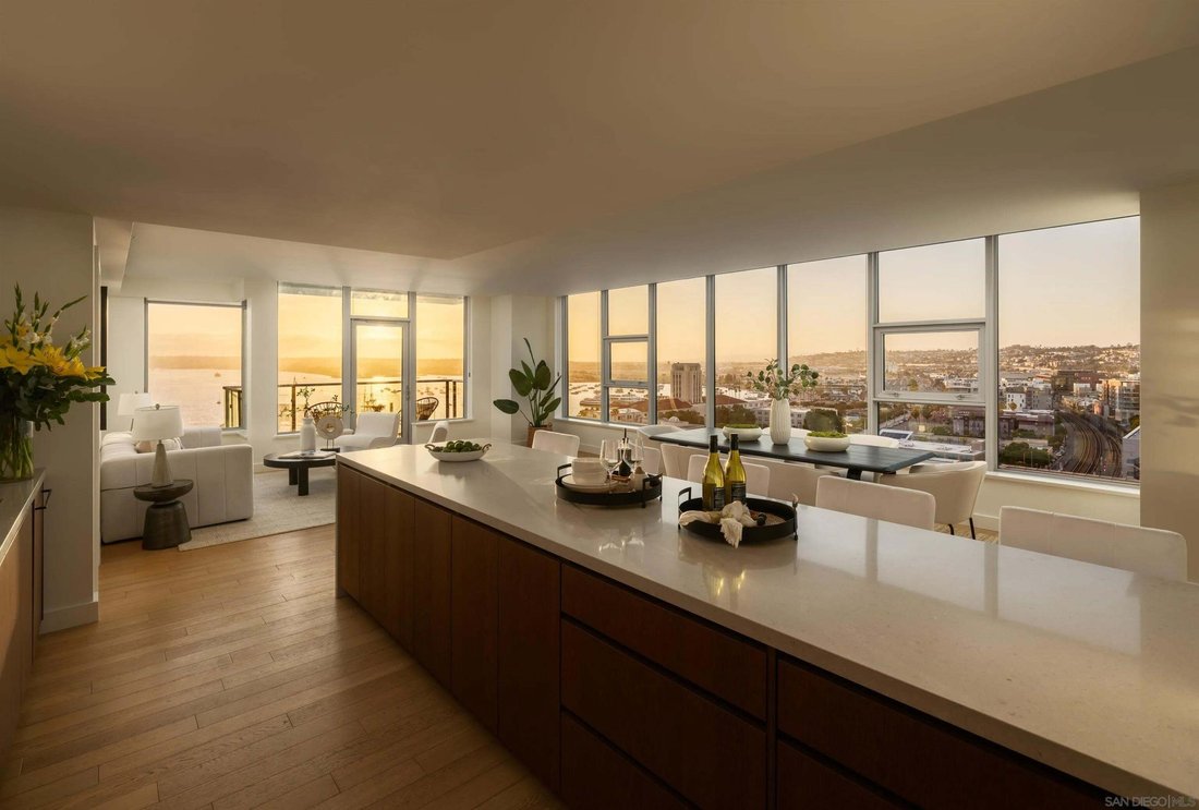 Condo in San Diego, California, United States 2 - 18570737