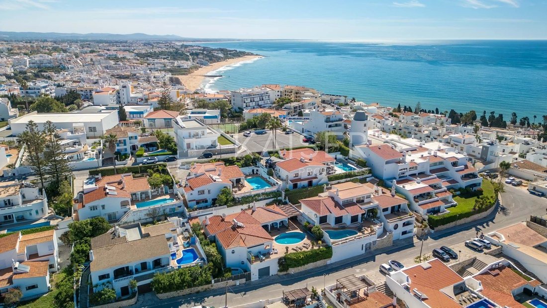 Villa in Praia dos Pescadores, Olhos de Agua, Portugal 1 - 18593493