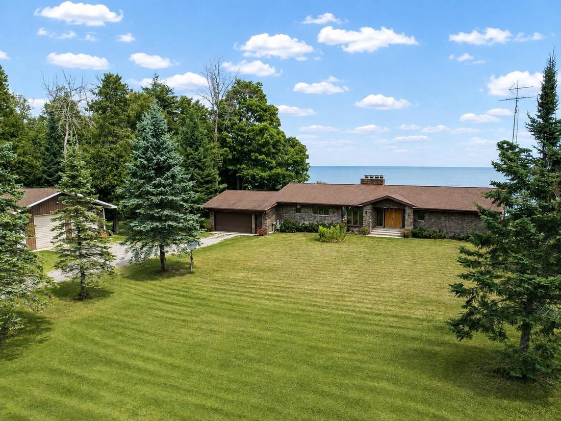 House in Menominee, Michigan, United States 1 - 18591508