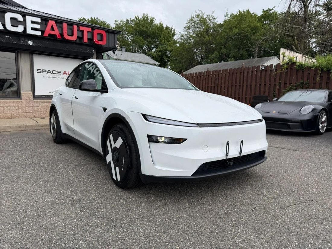 Suv in East Brunswick, NJ, United States 5 - 18563770
