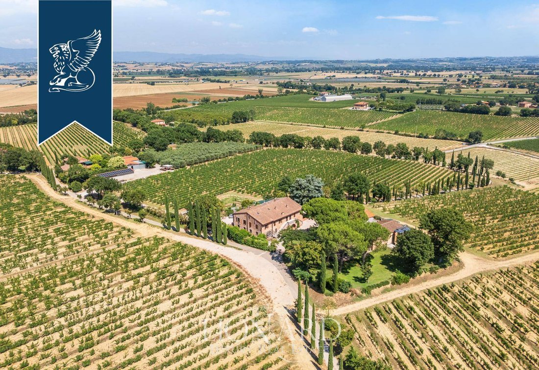 Villa in Torrita di Siena, Tuscany, Italy 3 - 18592798