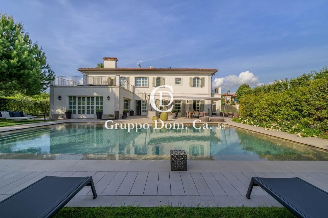Villa in Center, Forte dei Marmi, Tuscany 1 - 18592369