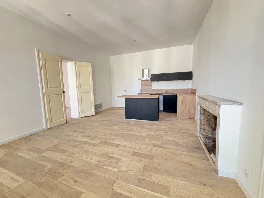 Apartment in Uzès, Occitania, France 1 - 18590192