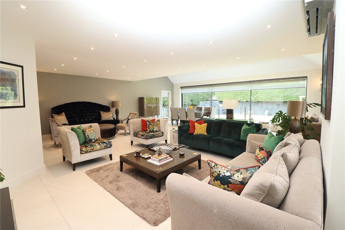 Haus in Elstree (Elstree and Borehamwood), Elstree und Borehamwood, England 4 - 18591217