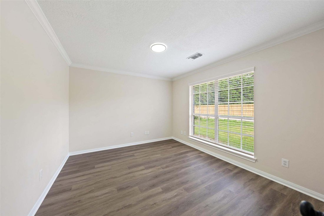 House in Conroe, Texas, United States 5 - 18589972