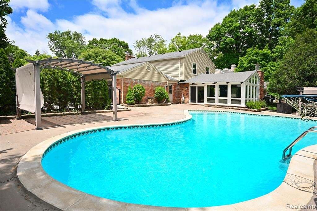 House in Beverly Hills, Michigan, United States 2 - 18588841