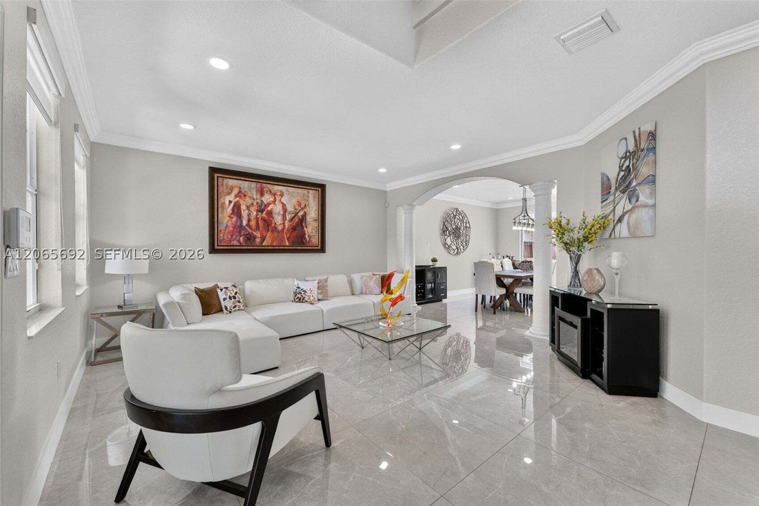 House in Miami, Florida, United States 4 - 18591542