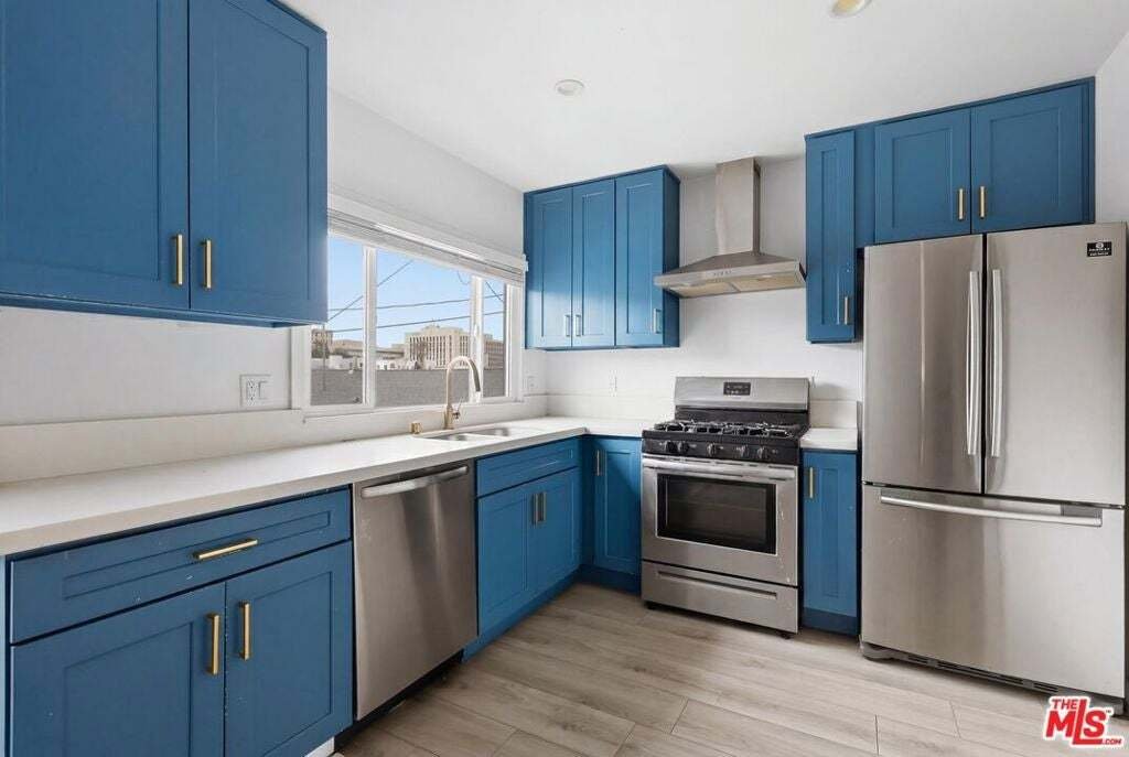 Los Angeles, California, United States 4 - 18591114