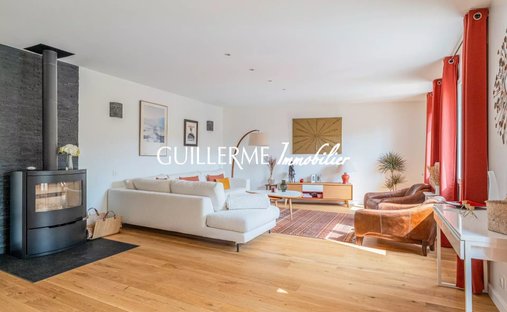 Apartment in Est, Dardilly, France 1