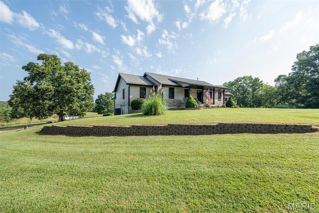Farm Ranch in Steelville, Missouri, United States 2 - 18591558