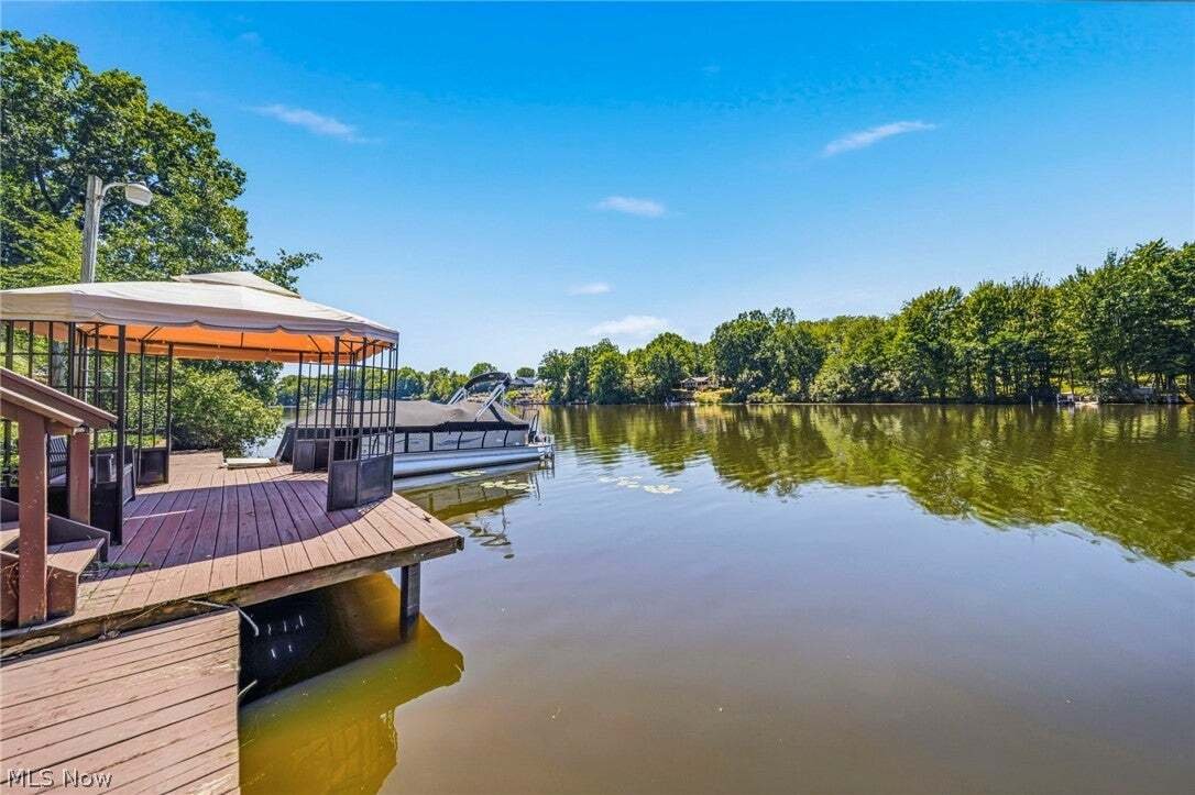 House in Roaming Shores, Ohio, United States 4 - 18589434