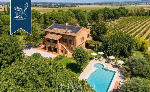 Villa in Torrita di Siena, Tuscany, Italy 1