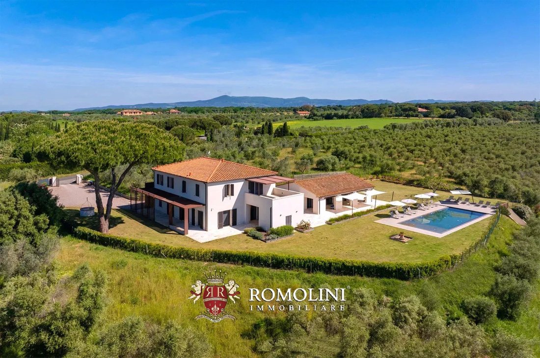 Villa in Cecina Centro, Cecina, Tuscany 1 - 18533630