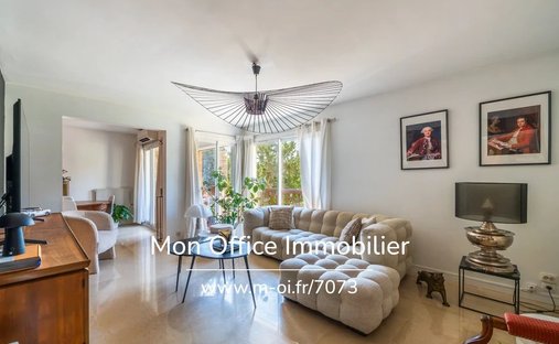 Apartment in Est-Repentance-Les Trois Bons Dieux, Aix-en-Provence, France 1