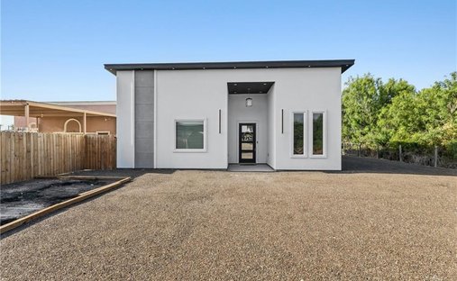House in Elsa, Texas, United States 1