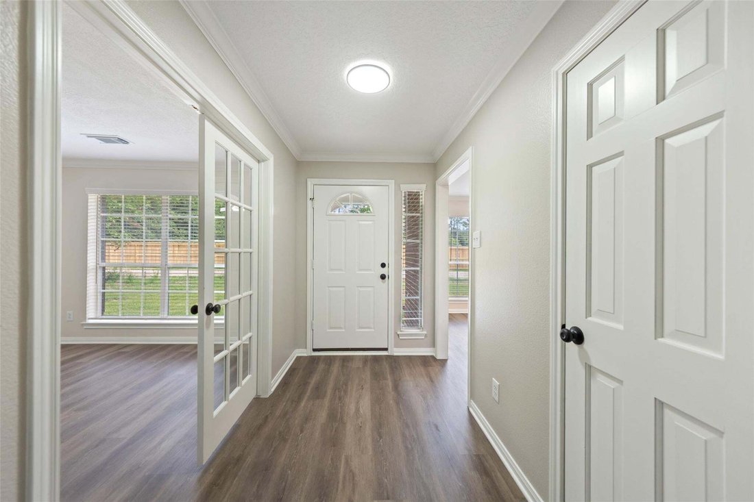 House in Conroe, Texas, United States 4 - 18589972