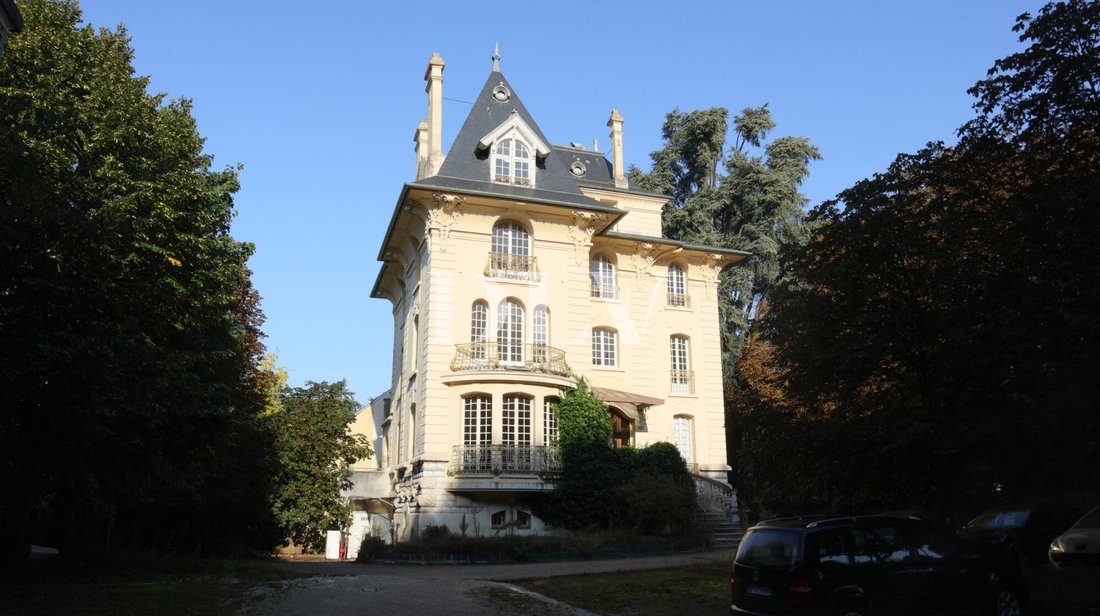 Apartment in Fontainebleau, Ile-de-France, France 1 - 18593889