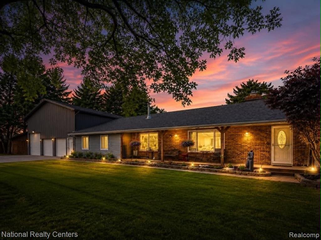House in Oxford, Michigan, United States 3 - 18316379