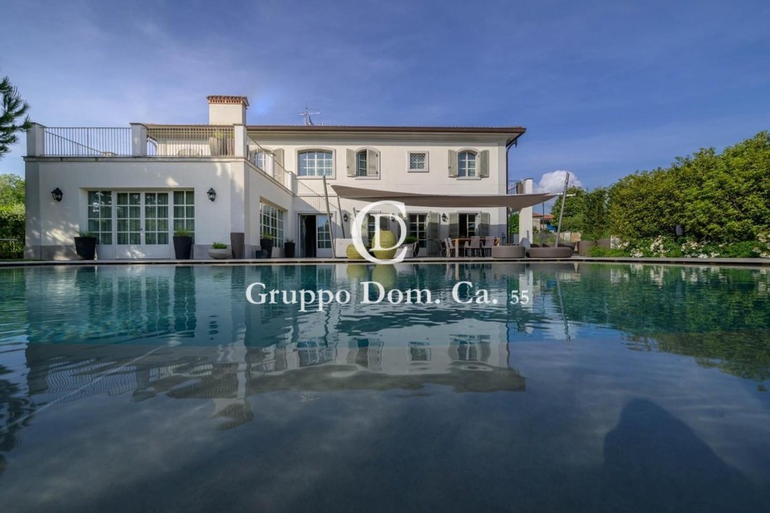 Villa in Center, Forte dei Marmi, Tuscany 2 - 18592369