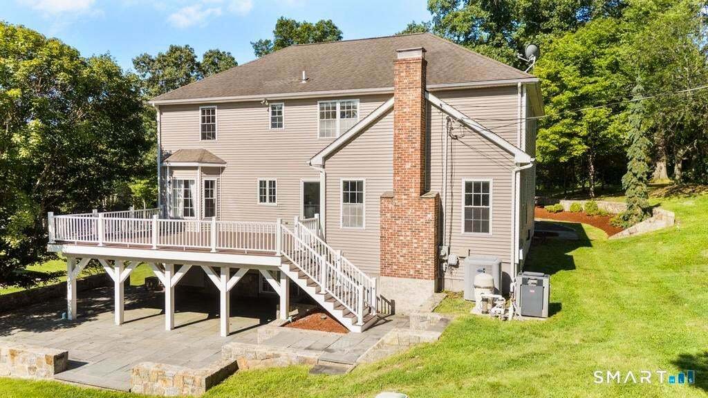 House in Shelton, Connecticut, United States 3 - 18018894