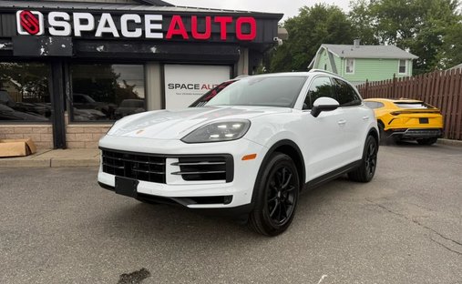 2024 Porsche Cayenne Sport Utility 4D in East brunswick, NJ, United States 1