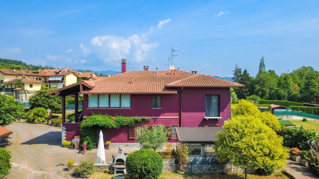 Villa in Cecca-Agagliate, Piedmont, Italy 1 - 18590116