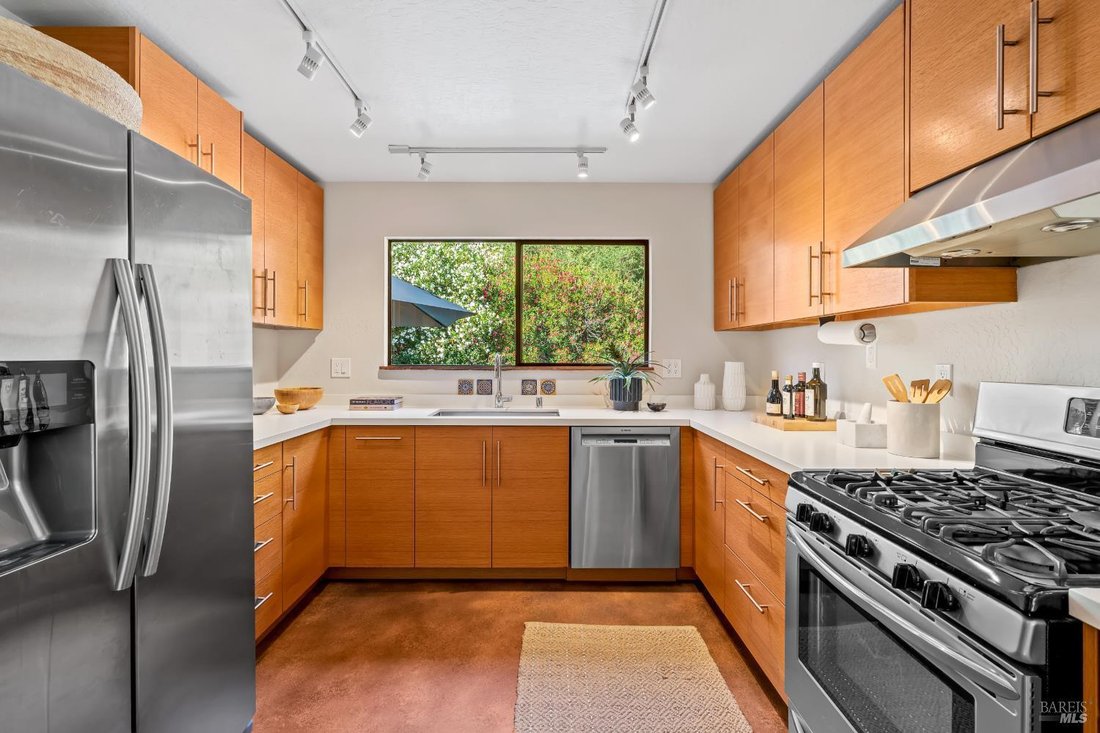 House in Guerneville, California, United States 5 - 18591710