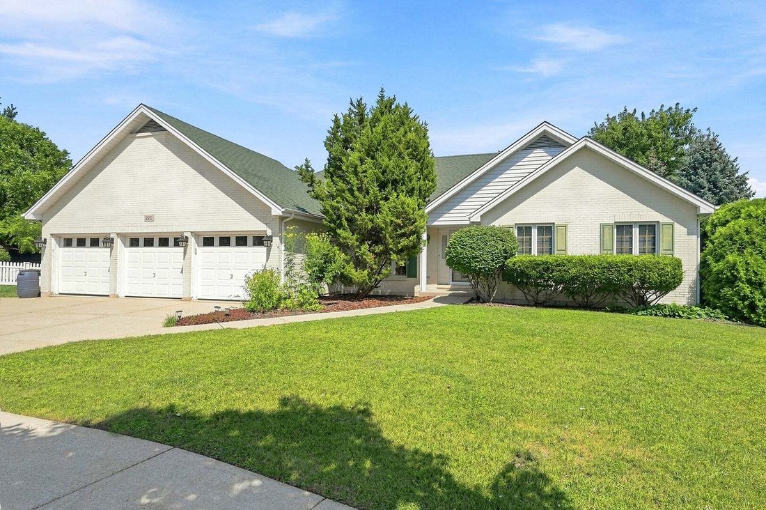 House in Willowbrook, Illinois, United States 2 - 18589756