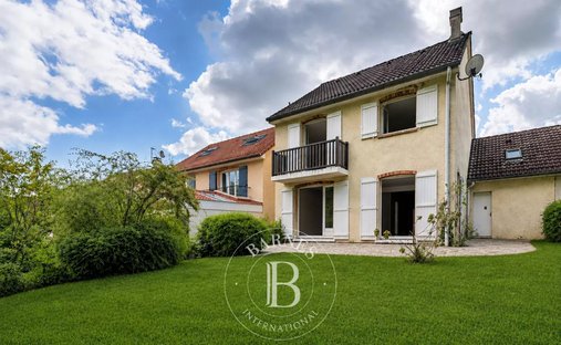 Maison à Fourqueux, Saint-Germain-en-Laye, France 1