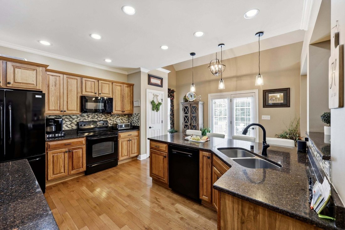 House in Richmond, Kentucky, United States 3 - 18591340