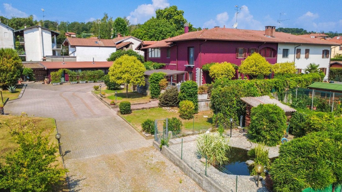 Villa in Cecca-Agagliate, Piedmont, Italy 3 - 18590116