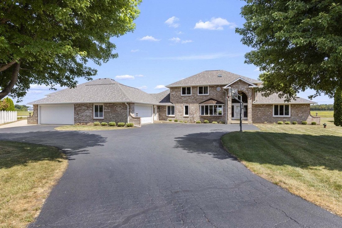 House in Poplar Grove, Illinois, United States 3 - 18589466