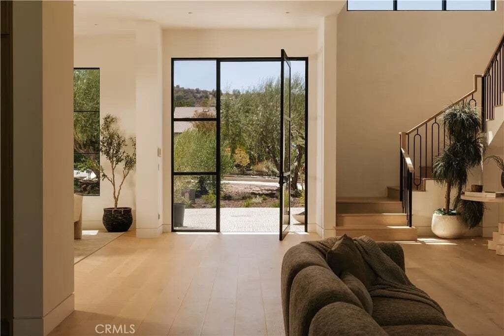 House in Los Angeles, California, United States 4 - 18591995