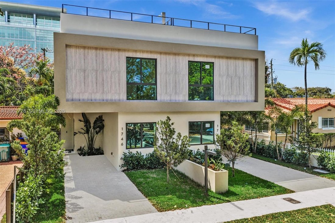 House in Miami, Florida, United States 3 - 18592882