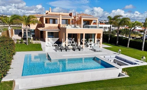 Villa in Praia dos Pescadores, Olhos de Agua, Portugal 1