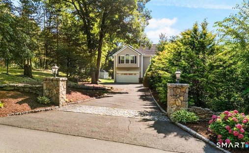 House in Shelton, Connecticut, United States 1
