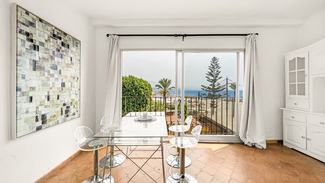 Apartment in Puerto Banus, Marbella, Spain 2 - 18591221