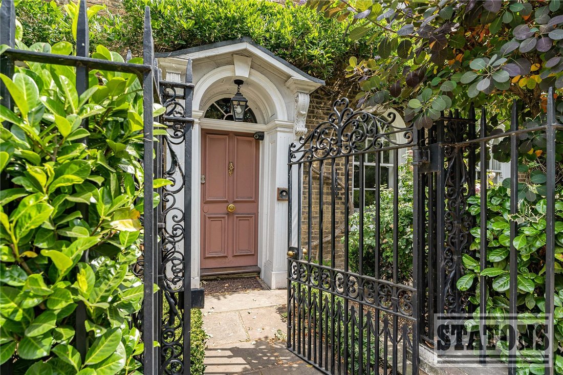 House in Chase Side, Enfield, England 2 - 18591018