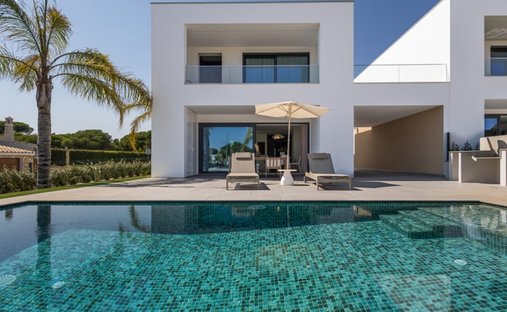 Villa in Quarteira, Algarve, Portugal 1