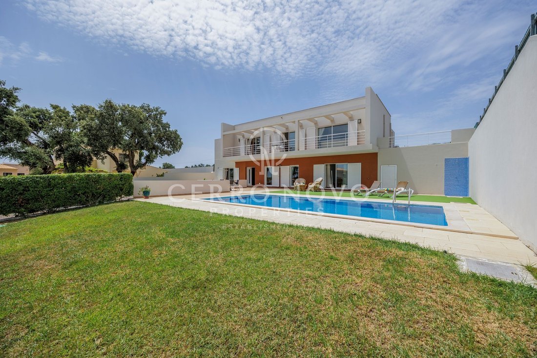 Villa in Olhos de Agua, Algarve, Portugal 1 - 18593008