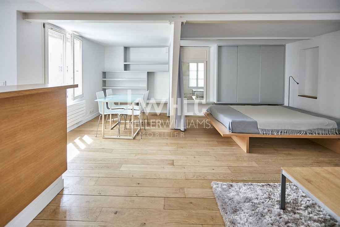 Apartment in Lorette-Martyrs, Paris 9e Arrondissement, Paris 2 - 18593927