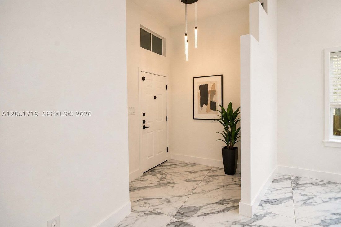 House in Miami, Florida, United States 4 - 18254619