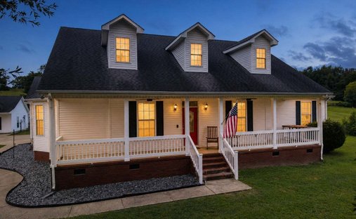 House in Mount Pleasant, Tennessee, United States 1