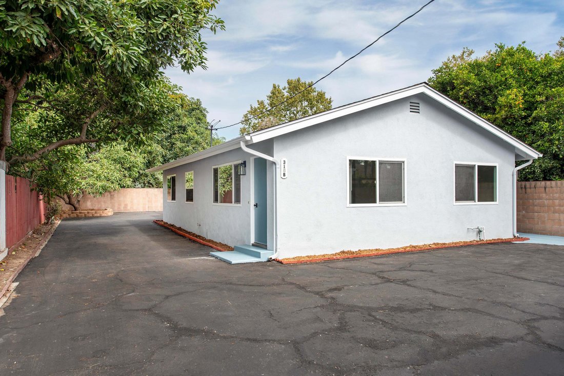 Santa Barbara, California, United States 2 - 18591408