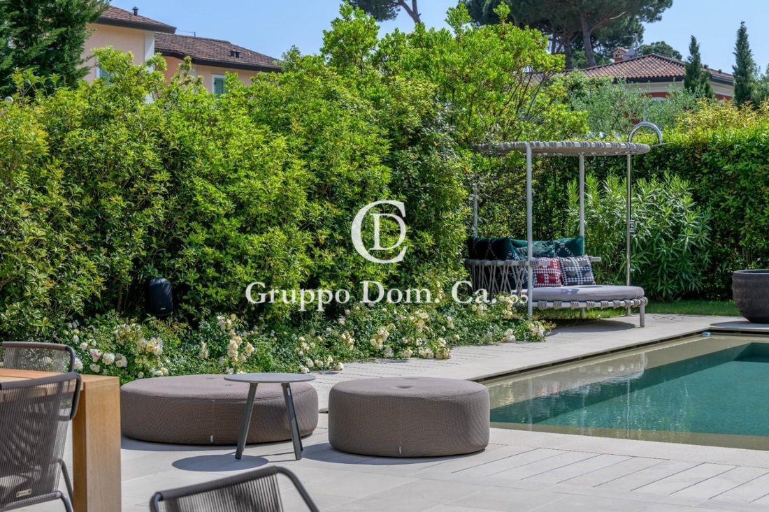 Villa in Center, Forte dei Marmi, Tuscany 4 - 18592369