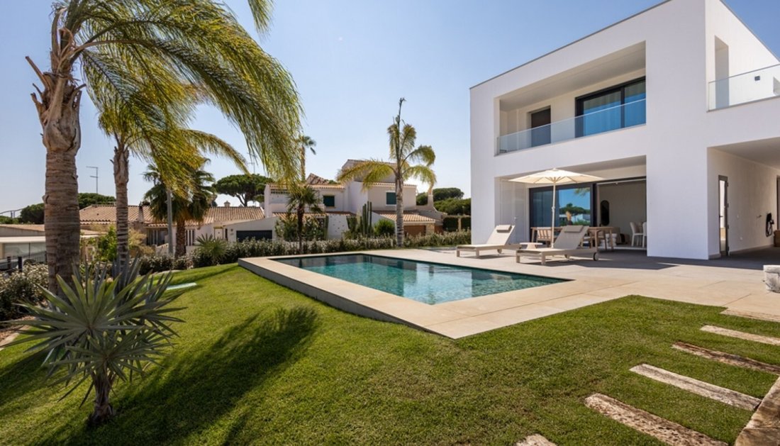 Villa in Quarteira, Algarve, Portugal 2 - 14650603