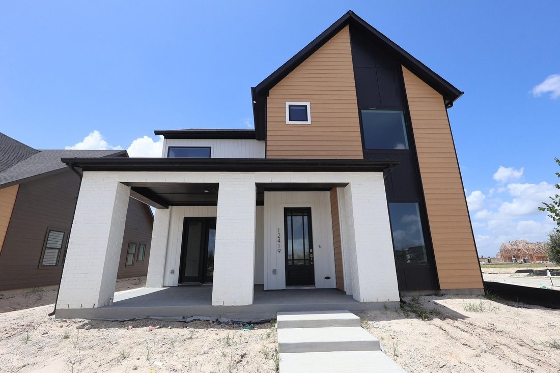 House in Houston, Texas, United States 2 - 17350834